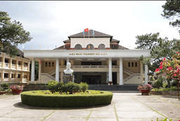 Trường Đại Học Yersin Đà Lạt