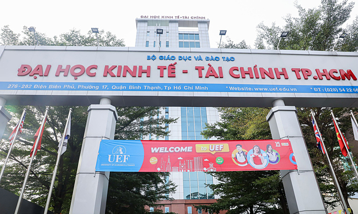 Trường Đại Học Kinh Tế Tài Chính TPHCM